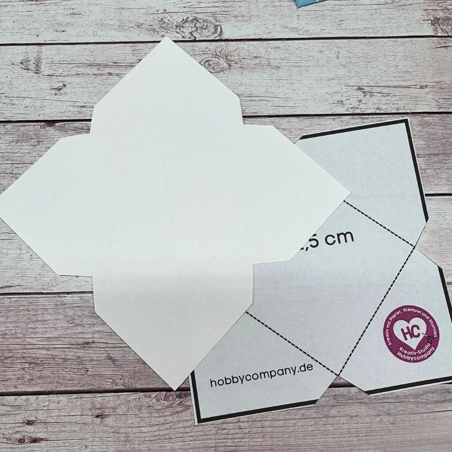  Mini-Briefumschlag basteln - Hobbycompany Illustration 