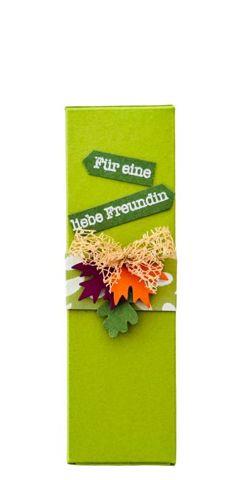 kleine Flasche verpacken als Geschenk