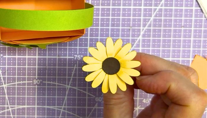 Sonnenblume basteln aus Papier